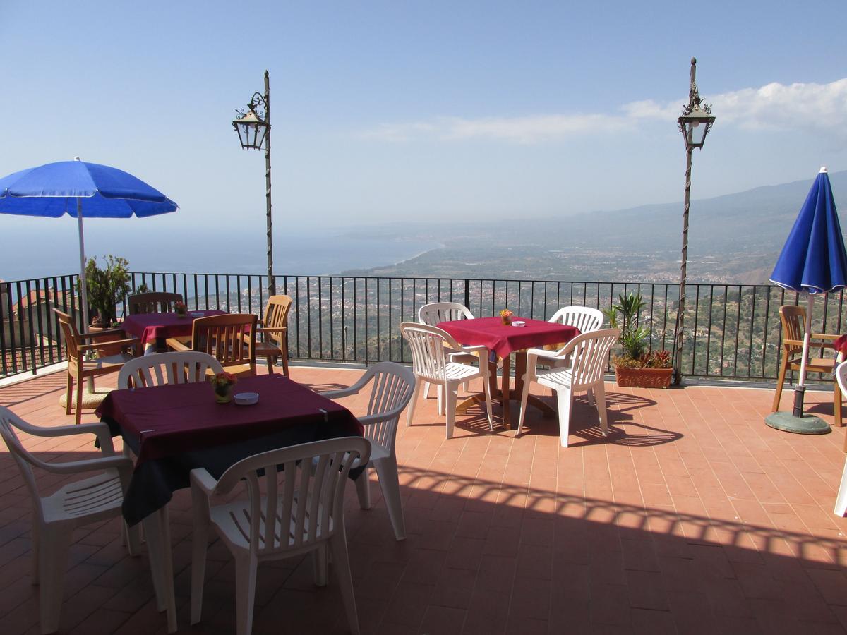 Hotel Panorama Di Sicilia Castelmola Kültér fotó